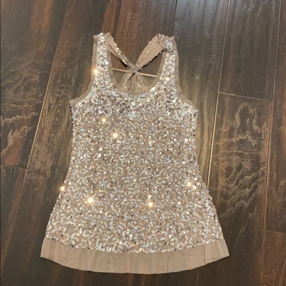Lightweight sparkly everything sleeveless top